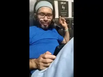 Chaturbate Free Porn Cam of pedrocoelhopio