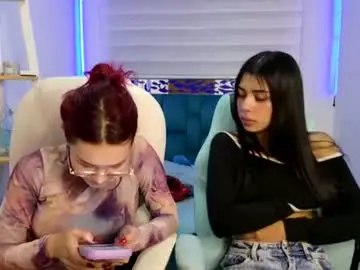 Chaturbate Nude Webcam of naomy_hot04