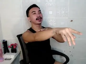 Chaturbate Nude Webcam of dave_cummers