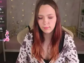 Chaturbate Nude Webcam of monica__queen
