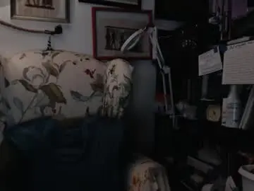 Chaturbate Live Sex Cam of isubmissiveslut