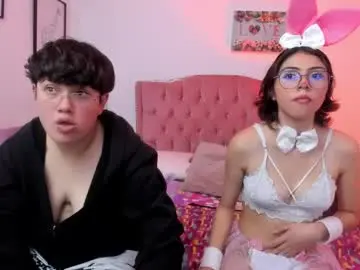 Chaturbate Live Sex Cam of zooble_28