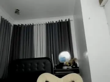 Chaturbate Best live sex cam show of katalinahugecumxx
