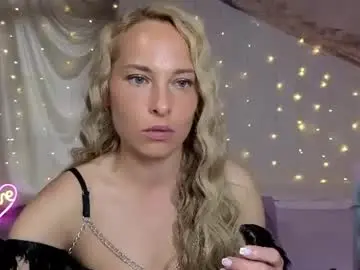 Chaturbate Sex Chat of ladyadele1