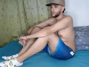 Chaturbate Live Porn of master_gomez56