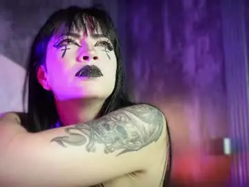 Chaturbate Live Porn of aylen_darkmoor
