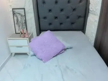 Chaturbate Live Porn of sharlotte_suitte