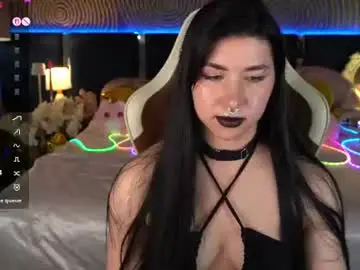 Chaturbate Best live sex cam show of emilycandys