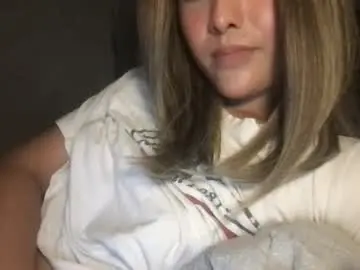 Chaturbate Sex Cam of pinky_skylar