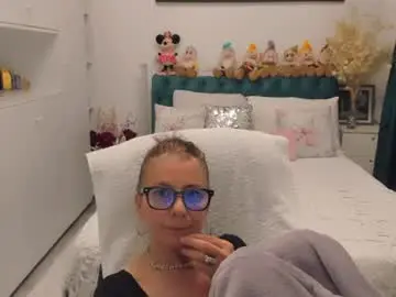 Chaturbate Adult Video Chat of prettyblackeyes