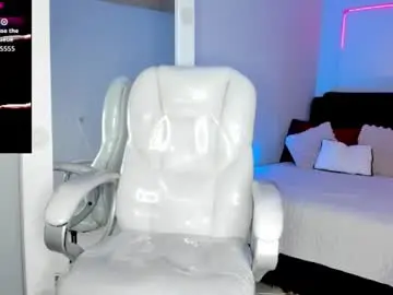 Chaturbate Live Sex Cam of alex_cute77