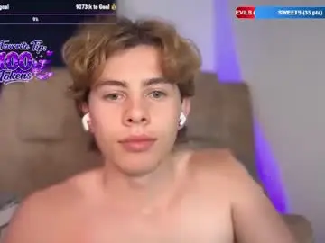 Chaturbate Live Sex Cam of gemdominus