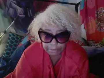 Chaturbate Live Sex Cam of ebonydezire00