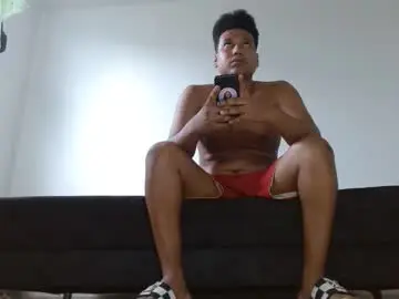 Chaturbate Live Sex of giant_feet
