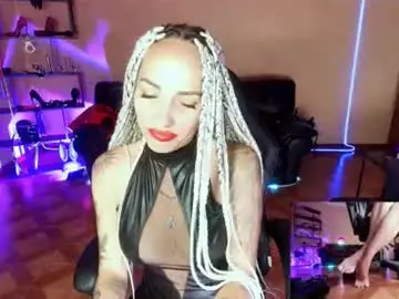 Chaturbate Sex Cam of monicamaxwell2