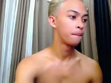 Chaturbate Live Sex Cam of hunk_edward