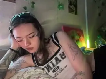 Chaturbate Live Porn of raven_armor
