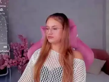 Chaturbate Sex Chat of shei1a_shy