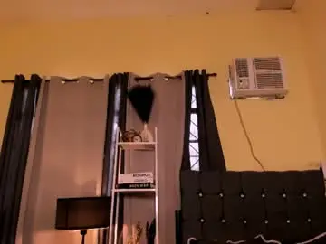 Chaturbate Watch Live Sex Cams of starofthegenzz