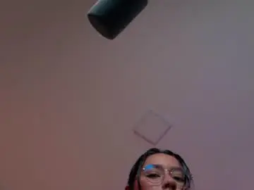Chaturbate Best live sex cam show of lauraruiz1