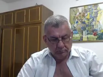 Chaturbate Watch Live Sex Cams of machomale3