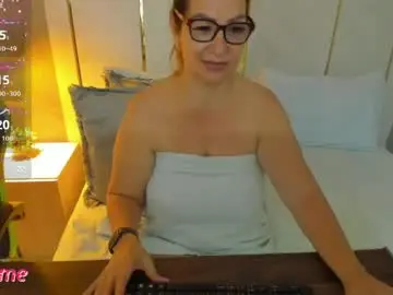 Chaturbate Live Sex Cam of gisela27
