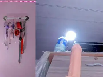 Chaturbate Adult Webcam of emily_foxxxi