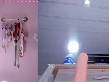 Chaturbate Watch Live Sex Cams of emily_foxxxi