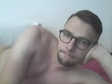 Chaturbate Live Sex Cam of hardboylovemilfmoom