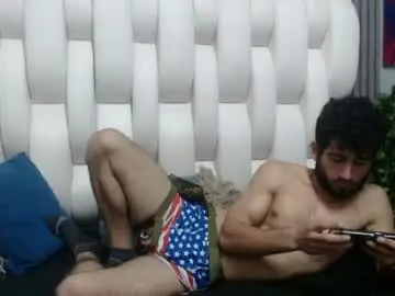 Chaturbate Sex Chat of aaron_jones_1