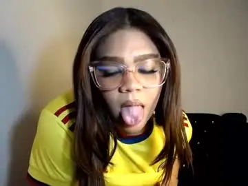 Chaturbate Free Porn Cam of isamoon99