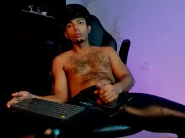 Chaturbate Free Live Porn of titobell10