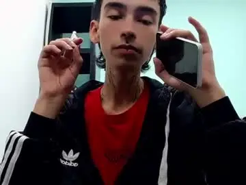 Chaturbate Watch Live Sex Cams of ttimy_x_boy
