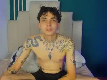 Chaturbate Live Porn of zacck_tattoo