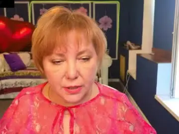 Chaturbate Live Sex Cam of kira_kennet
