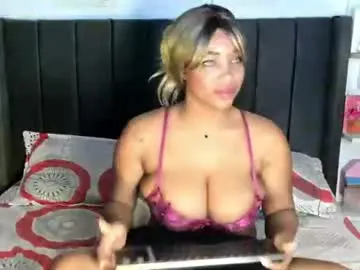 Chaturbate Adult Webcams of kyliewhiteboobs