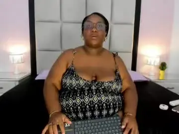 Chaturbate Free Live Porn of treisyvixen