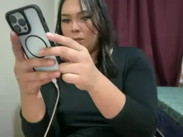 Chaturbate Live Sex Cam of lifeisbeautifulwith__maxine