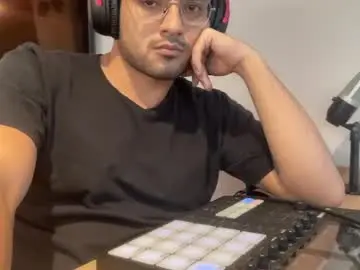 Chaturbate Live Sex of bdever7
