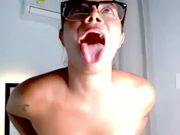 Chaturbate Free Porn Cam of zoe_latin4