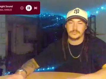 Chaturbate Live Sex Cam of alexx1169