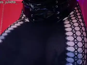 Chaturbate Live Sex Cam of julieta_russell