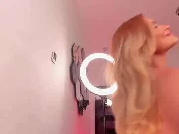 Chaturbate Best Webcam of kyomivelvet