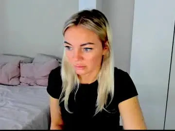 Chaturbate Live Sex Cam of adriana_coy_