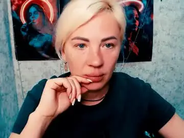 Chaturbate Best live sex cam show of alinafrey_