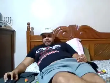 Chaturbate Live Sex Cam of benjamin_anderson