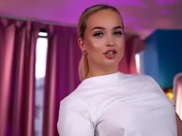 Chaturbate Best live sex cam show of elyssawetxx