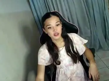Chaturbate Live Sex Cam of urasian_prettychen