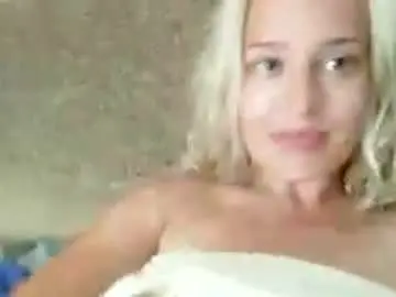 Chaturbate Live Sex of mila_420