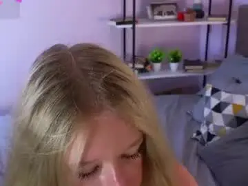 Chaturbate Live Sex Cam of oral__cool